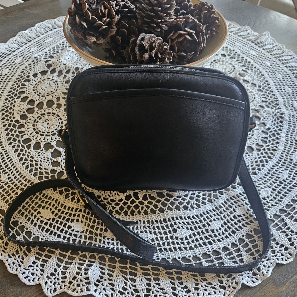 Vtg. Coach LEWISTON Shoulder/Crossbody  No# 0108-351 Made In The USA 🖤💛